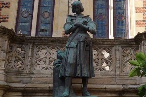 Sculpture Jeanne d'Arc par Marie d'Orléans.