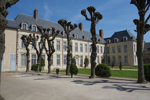 Photo de l'hôtel Dupanloup, ancien palais épiscopale d'Orléans dans le Val de Loire, France.