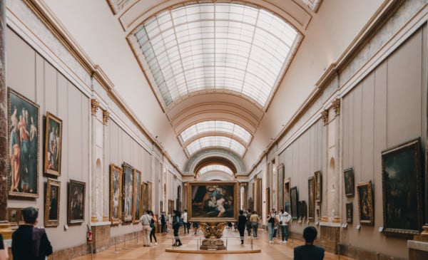 Photo of the Great Gallery to illustrate the louvre private tour, Paris, France.