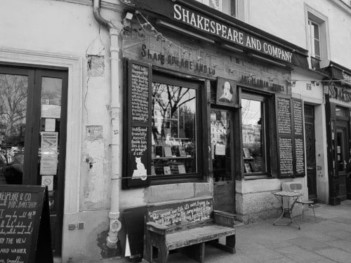 Photo of famous Paris bookshop Shakespeare and company to illustrate the 3 hours Paris essentials private tour. Paris, France.