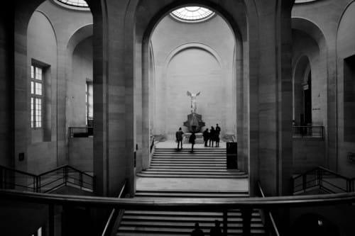 Photo of the Daru Staircase to illustrate the advantages of a louvre private evening tour, Paris, France.