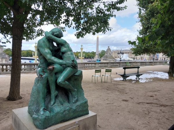 Rodin The Kiss Jardin des Tuileries - in front of the entry of the Orangerie Museum - Place de la Concorde in the background.