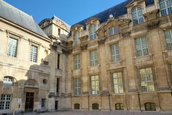 Hôtel d'Angoulême Lamoignon which is now the Historical Library of the city of Paris