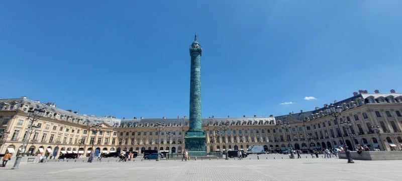 Place Vendome wide photo - Luxury shopping in Paris