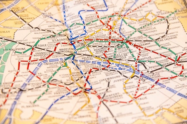 Paris map with highlighted landmarks and transportation routes