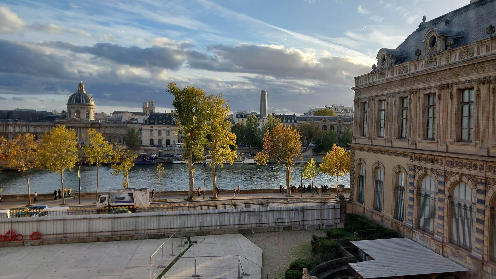 Louvre Thefts: From the Mona Lisa to the 2025 Crown Jewels Heist