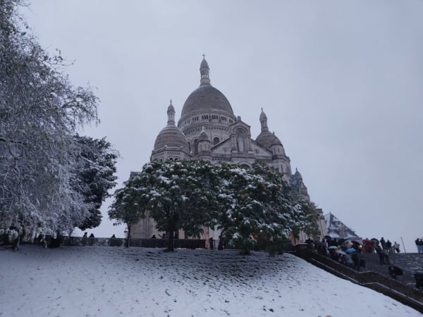 Montmartre in the snow, Sacré-Coeur Montmartre in the snow, Sacré-Coeur